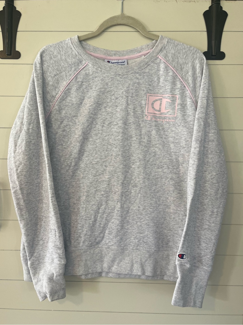 Champion Heather Gray Crewneck with Light Pink Logo - Medium - Cotton Blend
